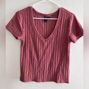 Volcom size Medium Light Red Knit Short Sleeved Top